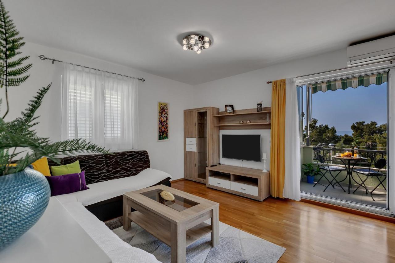 Apartment Pine Fine With Free Parking Makarska Eksteriør billede