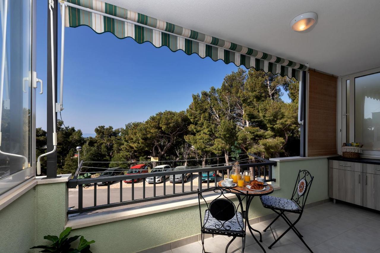 Apartment Pine Fine With Free Parking Makarska Eksteriør billede